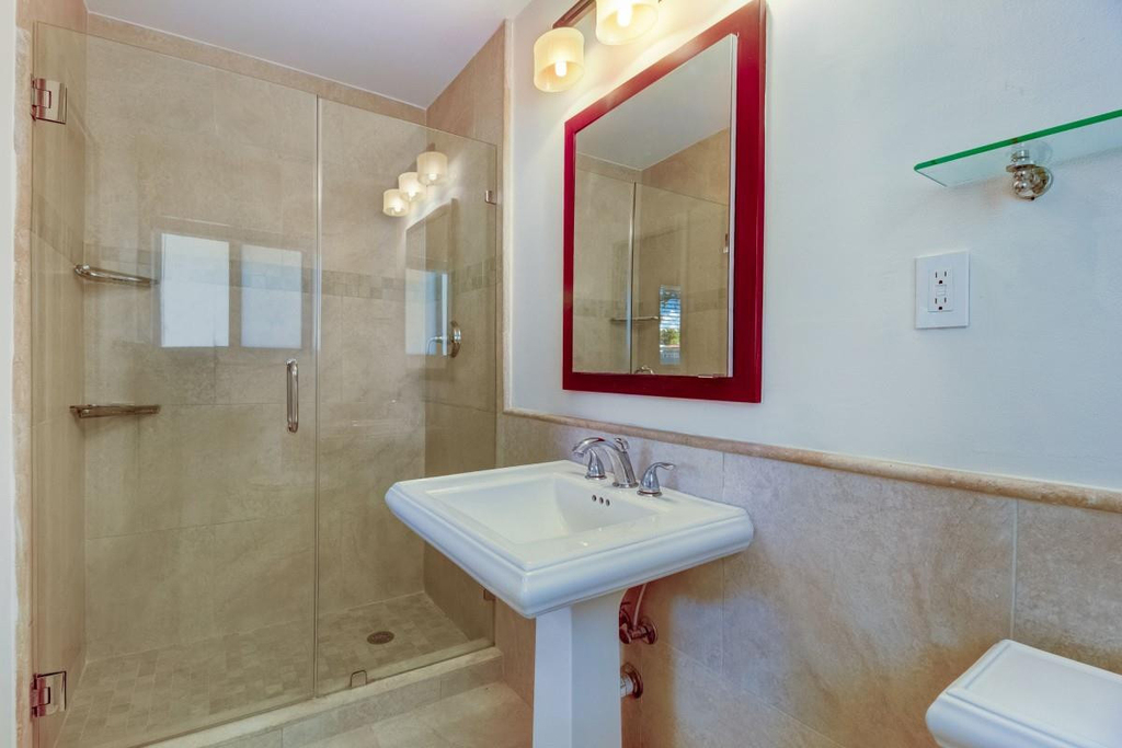 901 Santiago Street - Photo 2