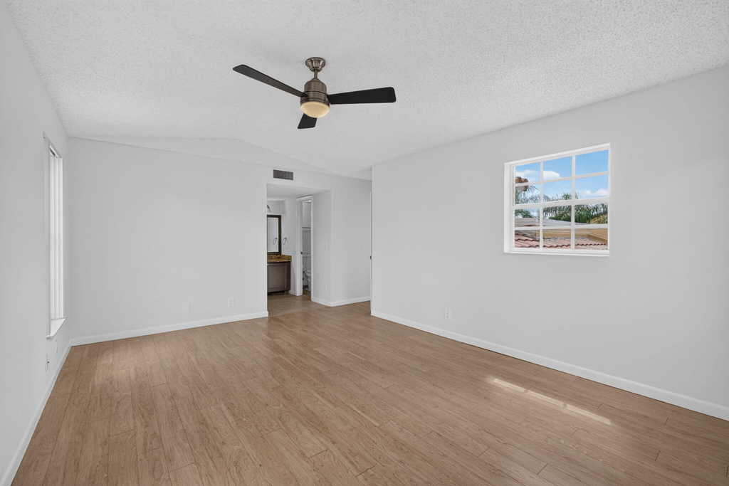 1120 Lake Shore Drive - Photo 20