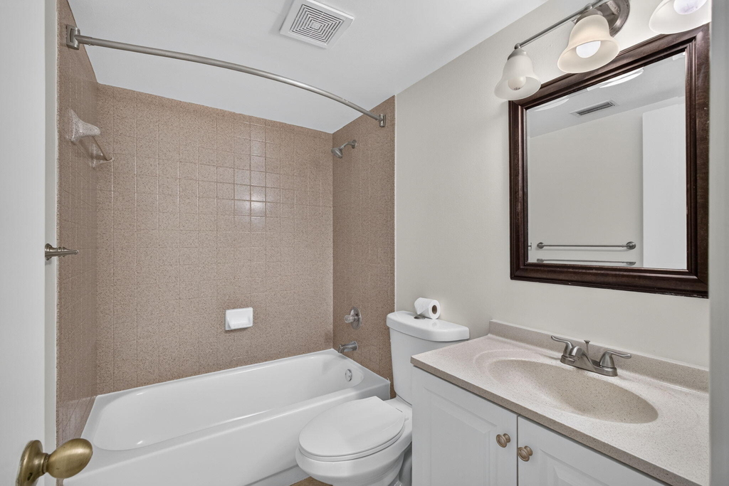 1120 Lake Shore Drive - Photo 7