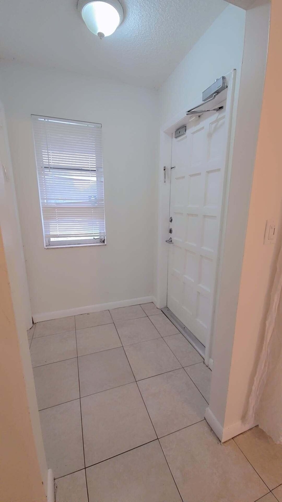 2521 Sw 58th Manor - Photo 2