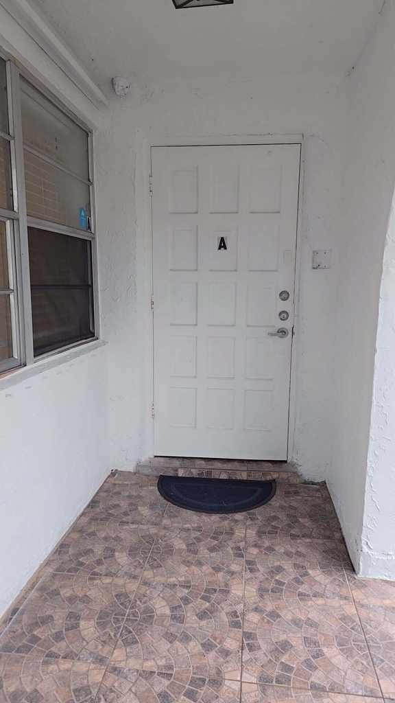 2521 Sw 58th Manor - Photo 1