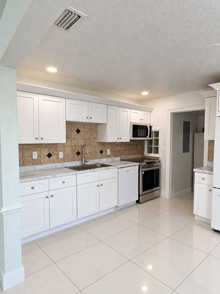 2333 Wabasso Drive - Photo 5