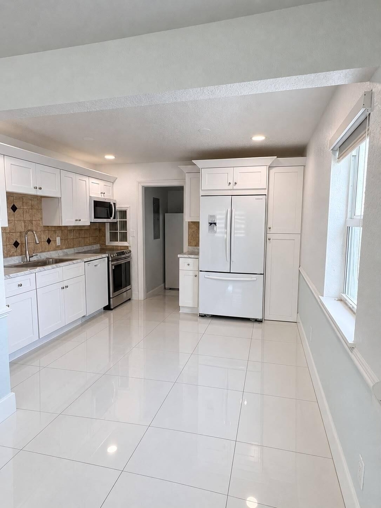 2333 Wabasso Drive - Photo 6