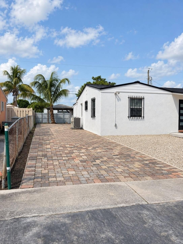 2333 Wabasso Drive - Photo 2