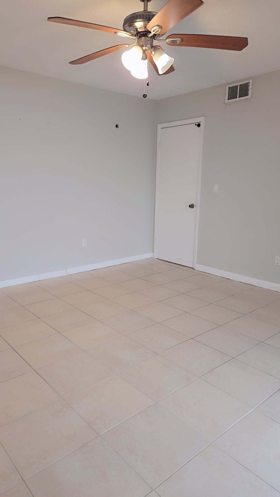 2521 Sw 58th Manor - Photo 15