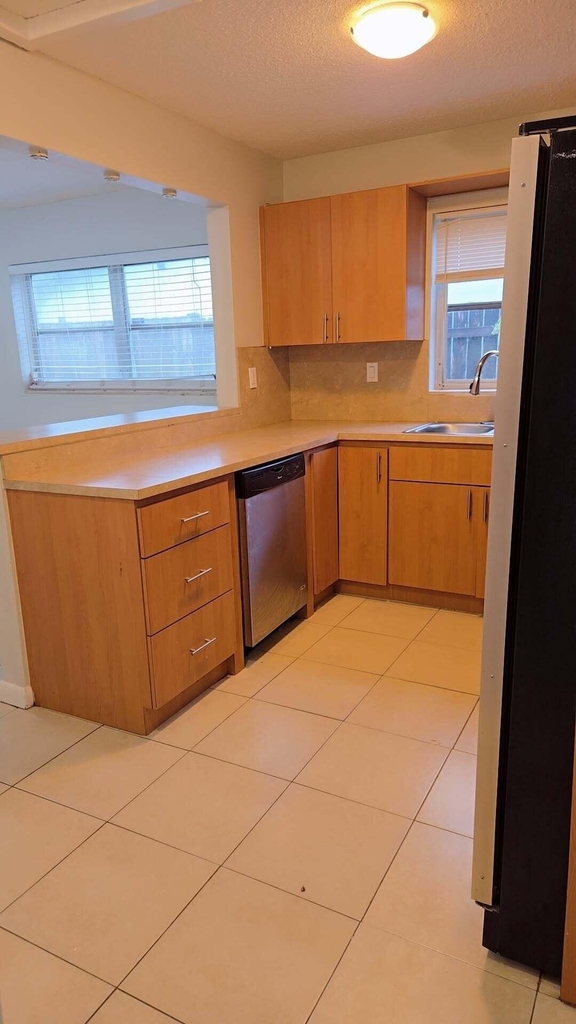2521 Sw 58th Manor - Photo 5