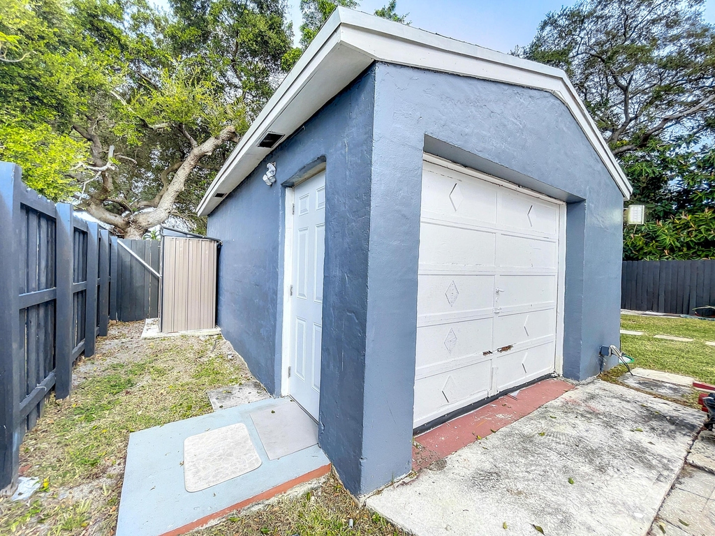 2649 Johnson Street - Photo 6