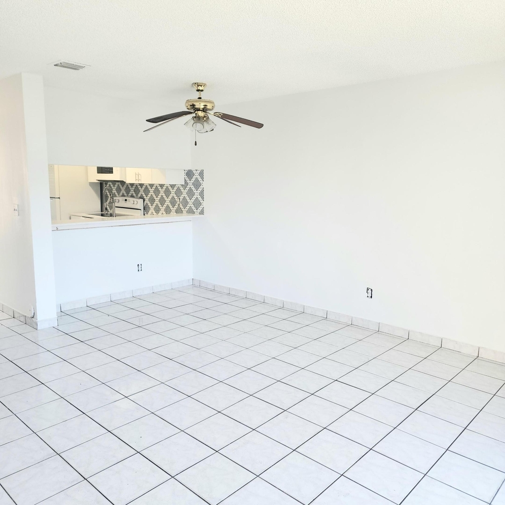 11684 Nw 39th Street - Photo 6