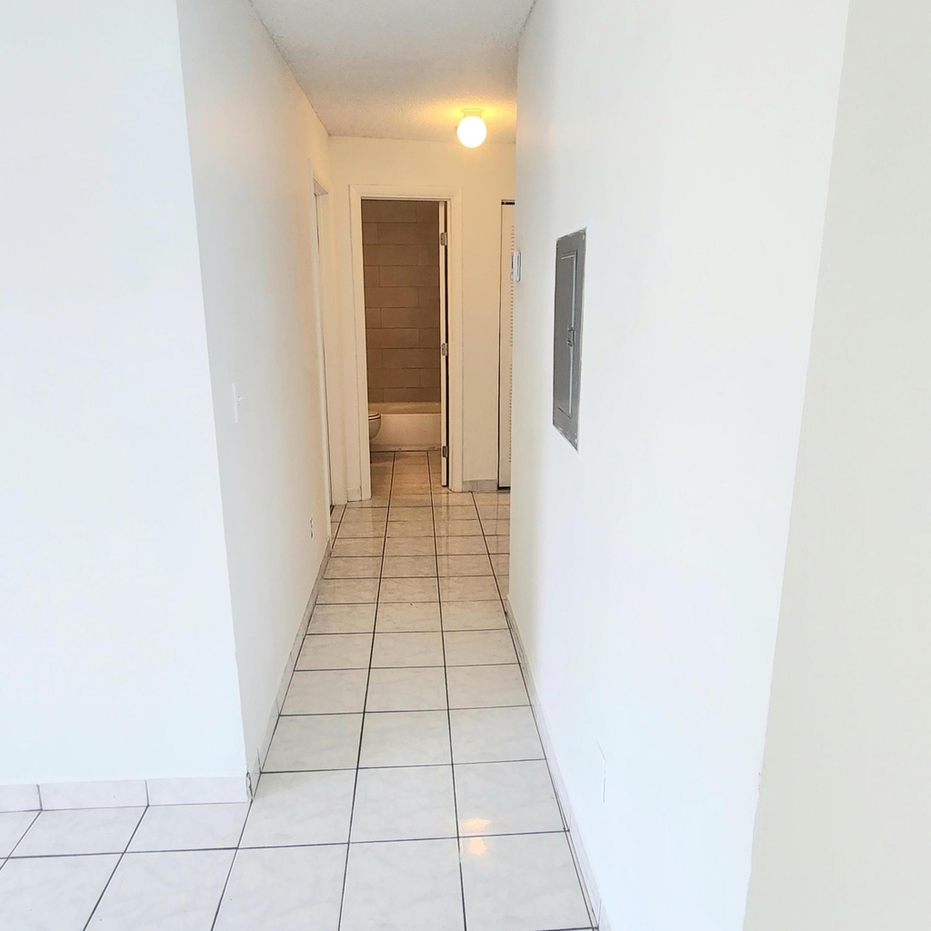 11684 Nw 39th Street - Photo 5