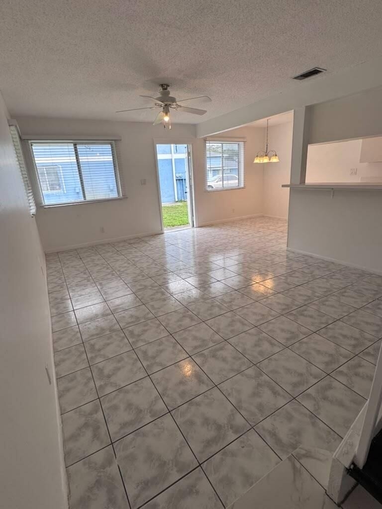 208 E Tiffany Drive - Photo 6