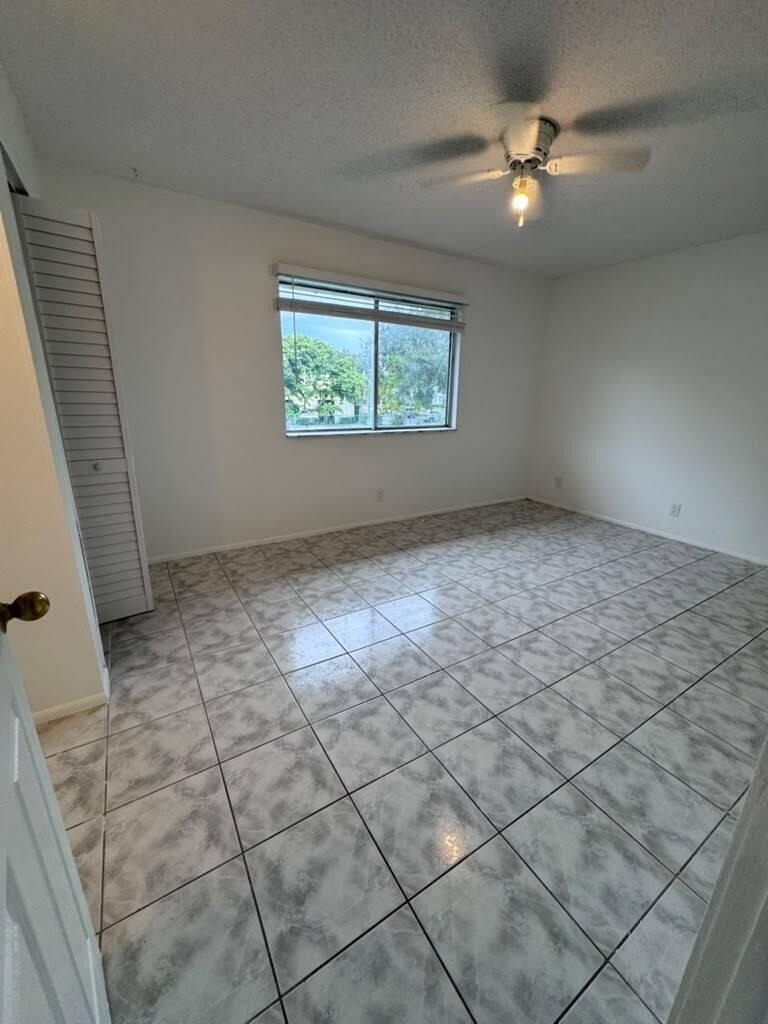 208 E Tiffany Drive - Photo 9