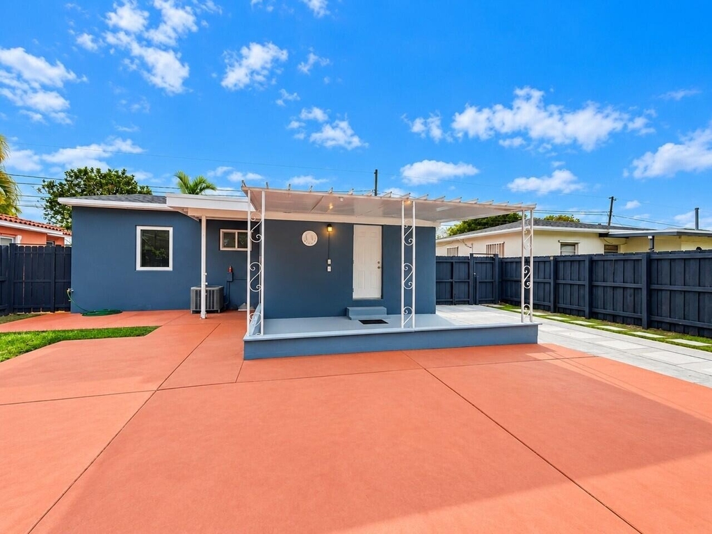 2649 Johnson Street - Photo 49