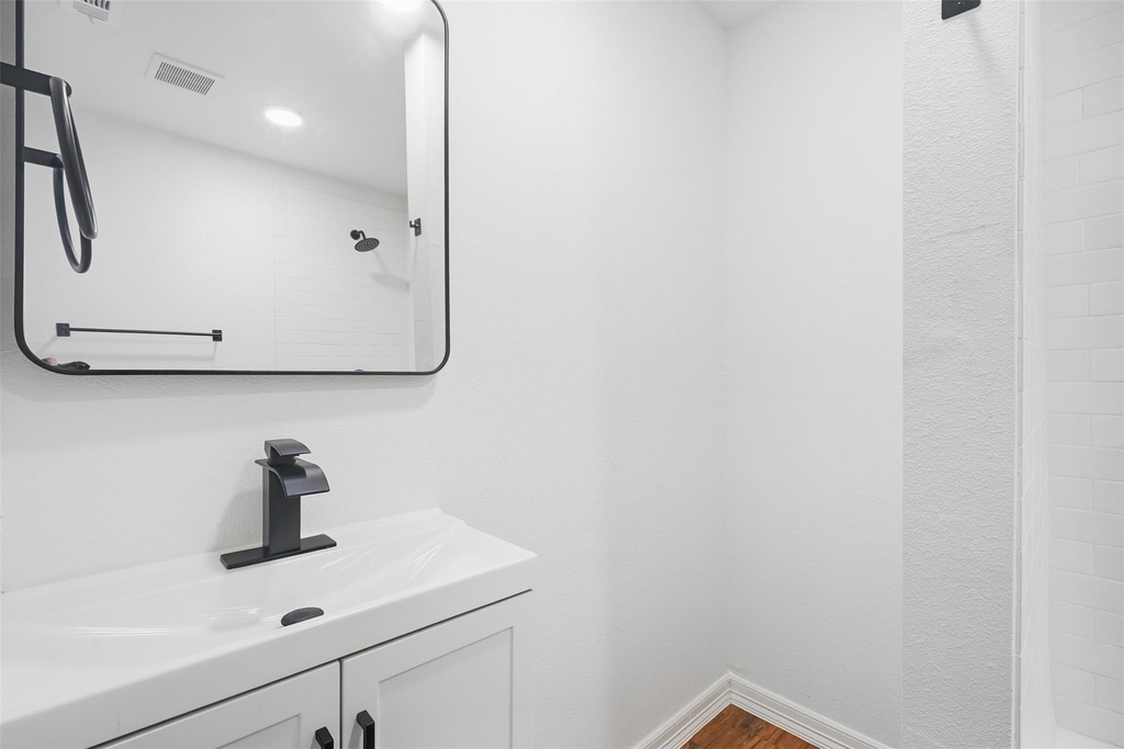 920 E Chaffin Street - Photo 17
