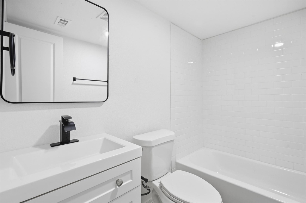 920 E Chaffin Street - Photo 16