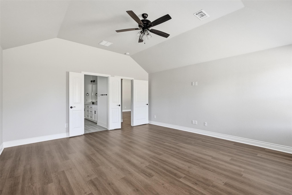 920 E Chaffin Street - Photo 4