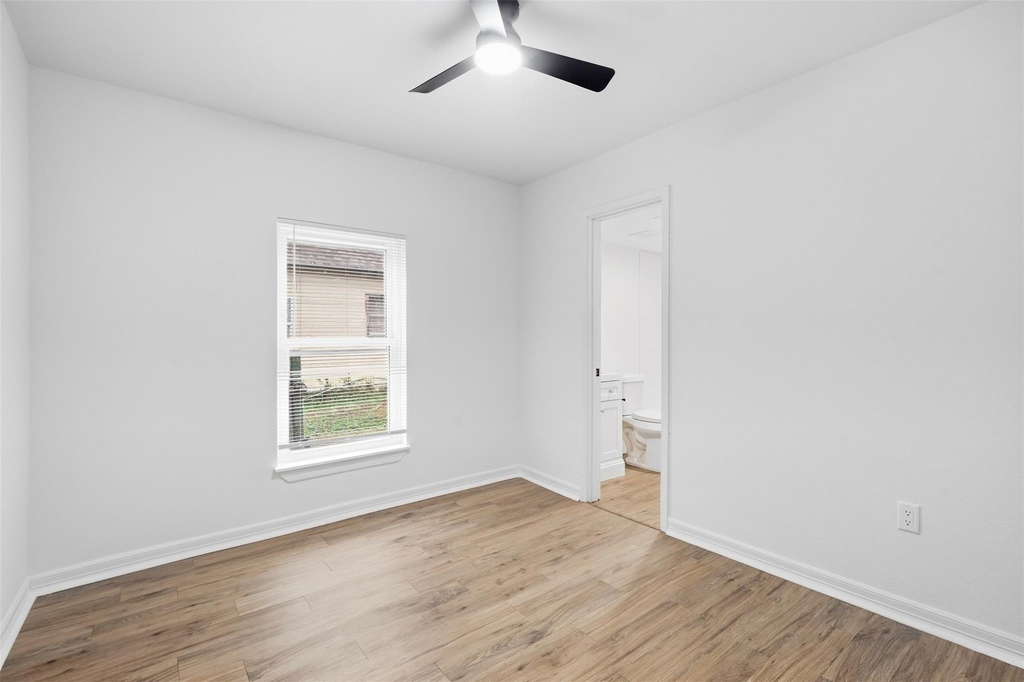 920 E Chaffin Street - Photo 8