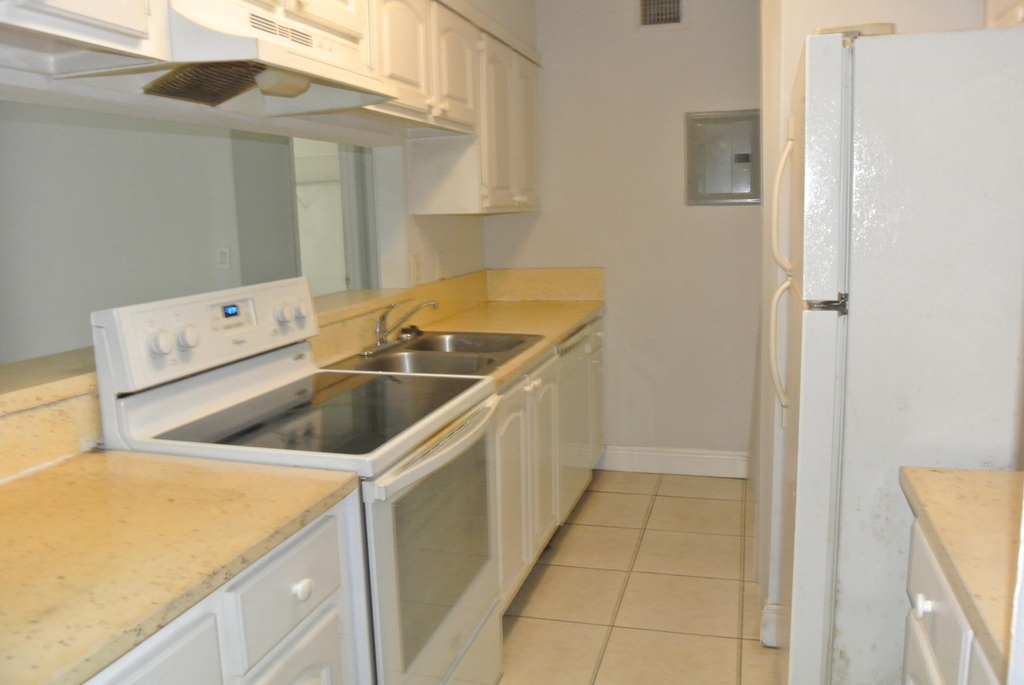 4471 Treehouse Lane - Photo 2