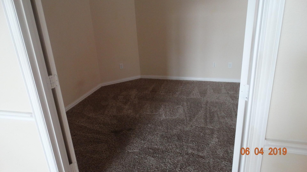 3412 Porter Creek - Photo 3