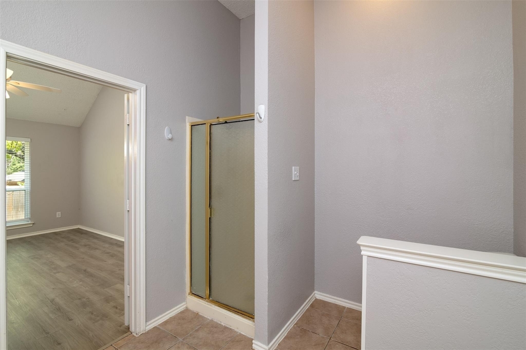 1329 Maywood Court - Photo 14