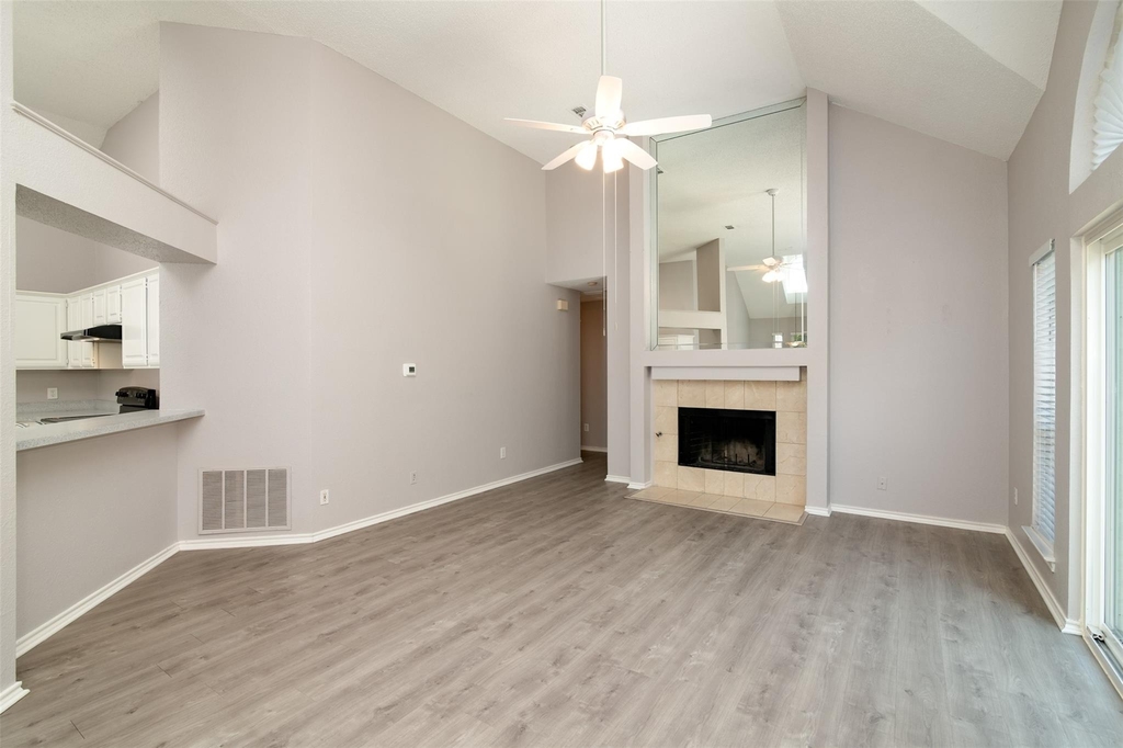 1329 Maywood Court - Photo 5