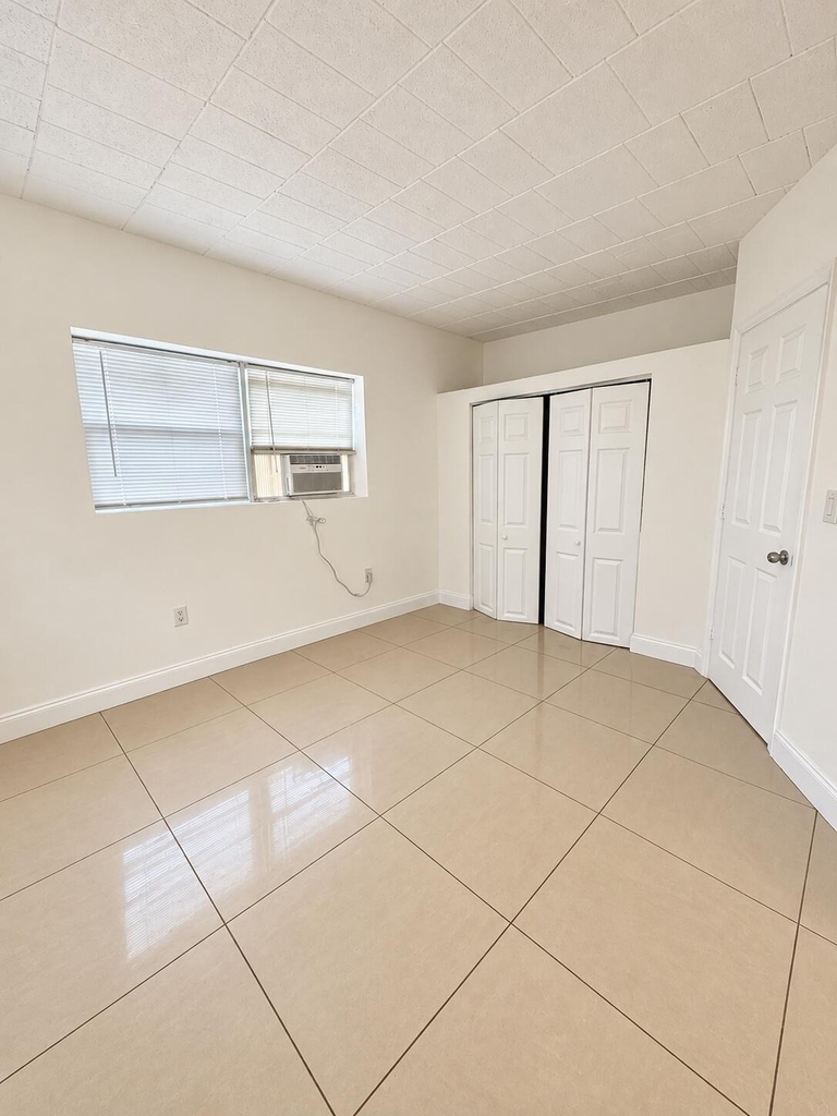 1711 Nw 7th Street - Photo 8