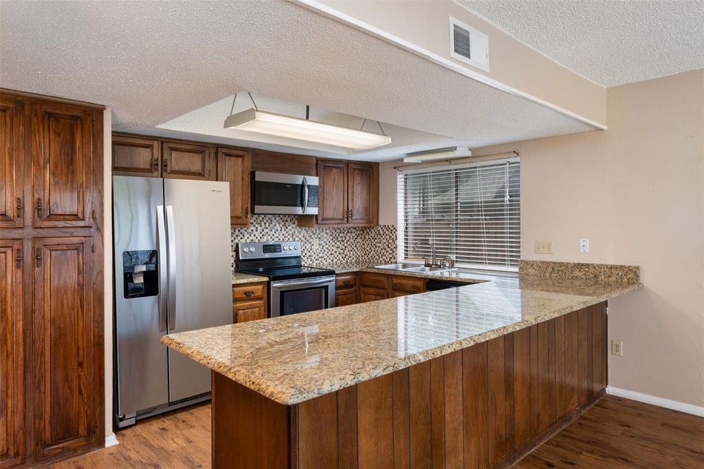 416 Lincoln Drive - Photo 8