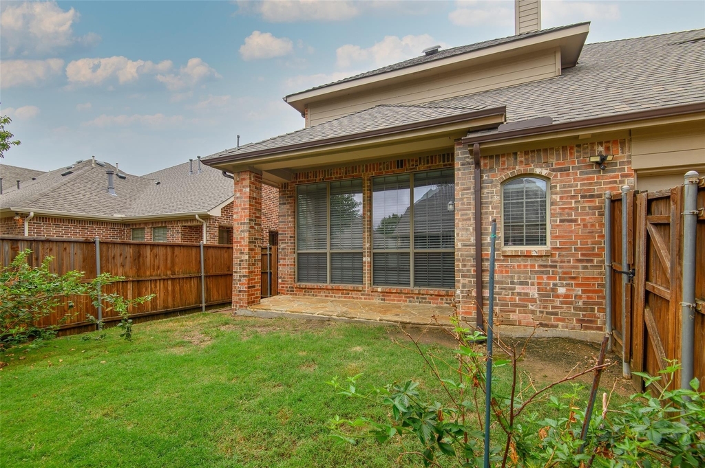 926 Sloan Drive - Photo 36