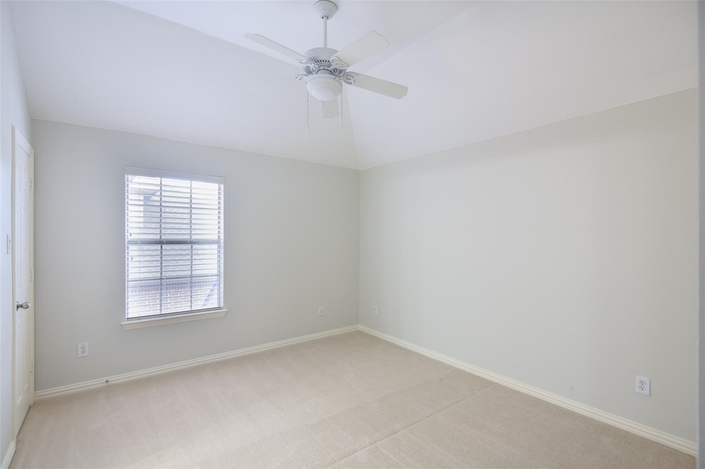 926 Sloan Drive - Photo 25