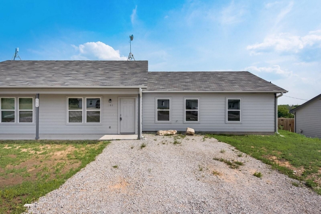 108 James Court - Photo 4