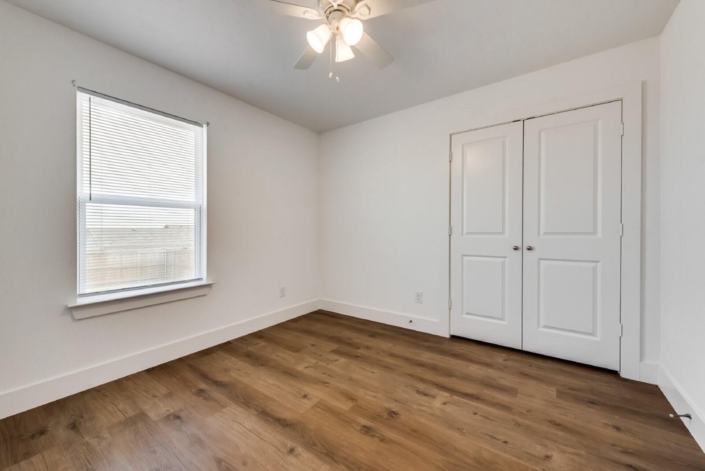 108 James Court - Photo 15