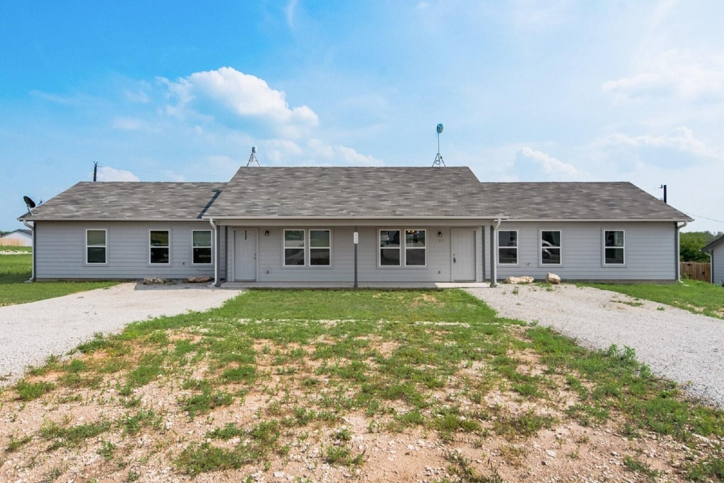 108 James Court - Photo 1