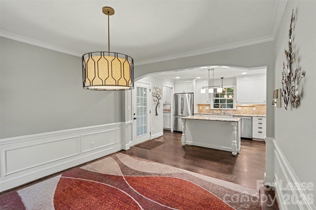 5812 Camelot Road - Photo 10