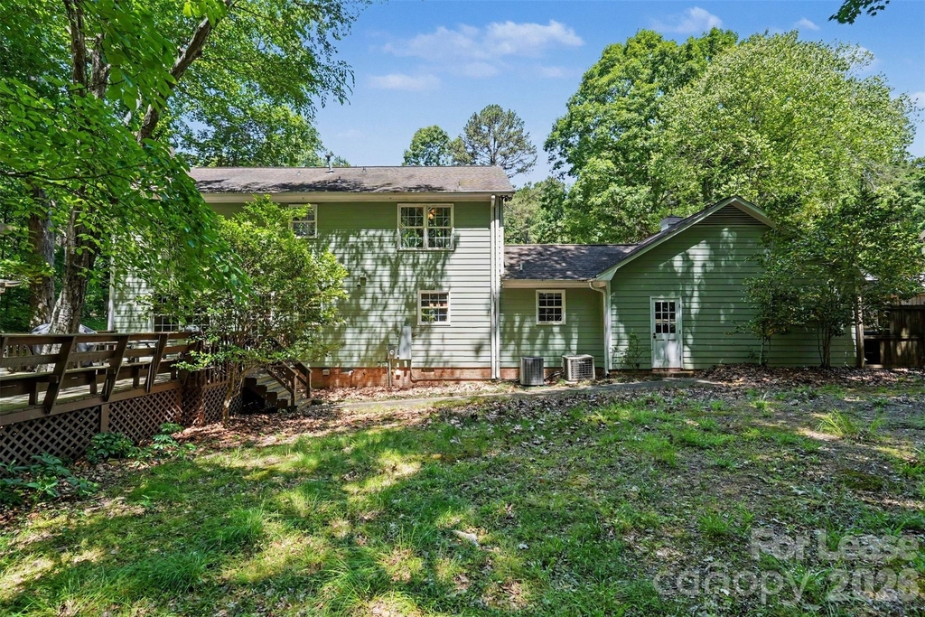 5812 Camelot Road - Photo 33