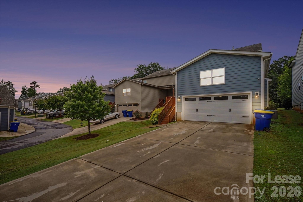113 Stowe Road - Photo 1