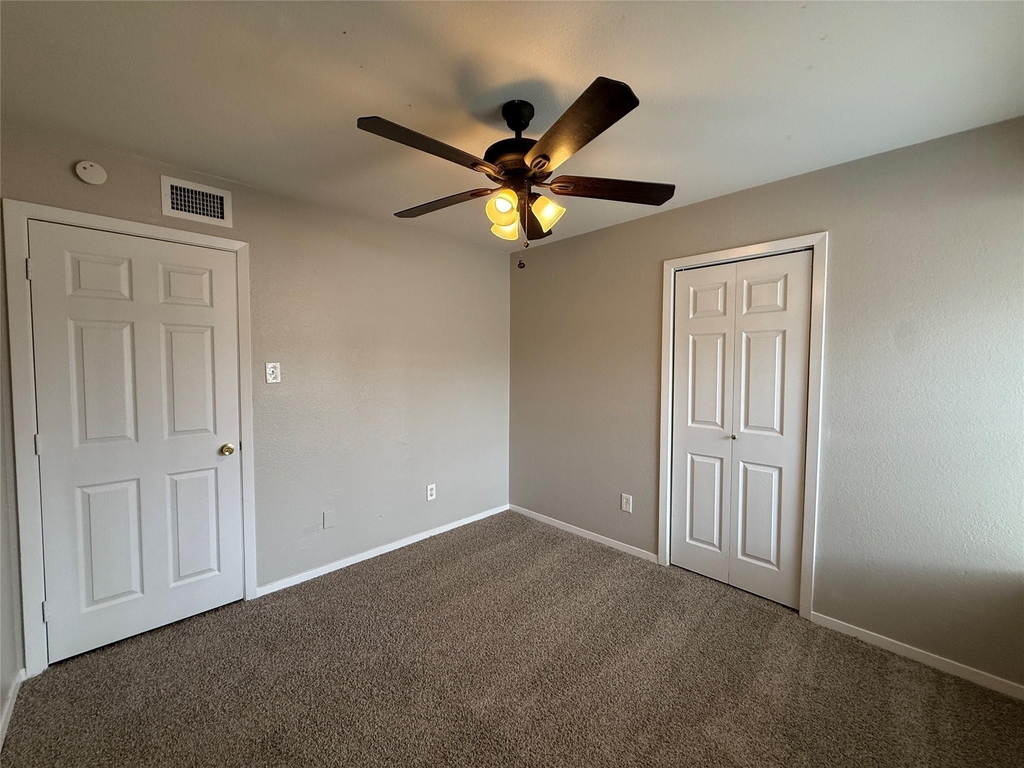 1464 Larchmont Drive - Photo 11