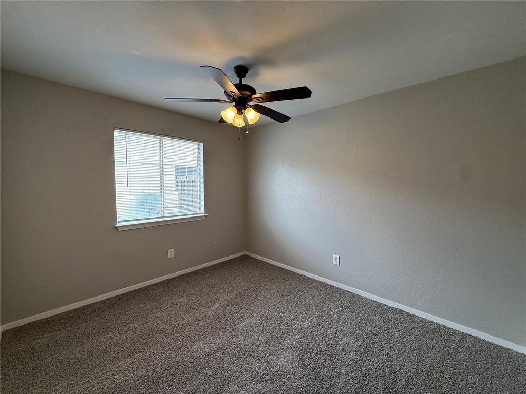 1464 Larchmont Drive - Photo 13