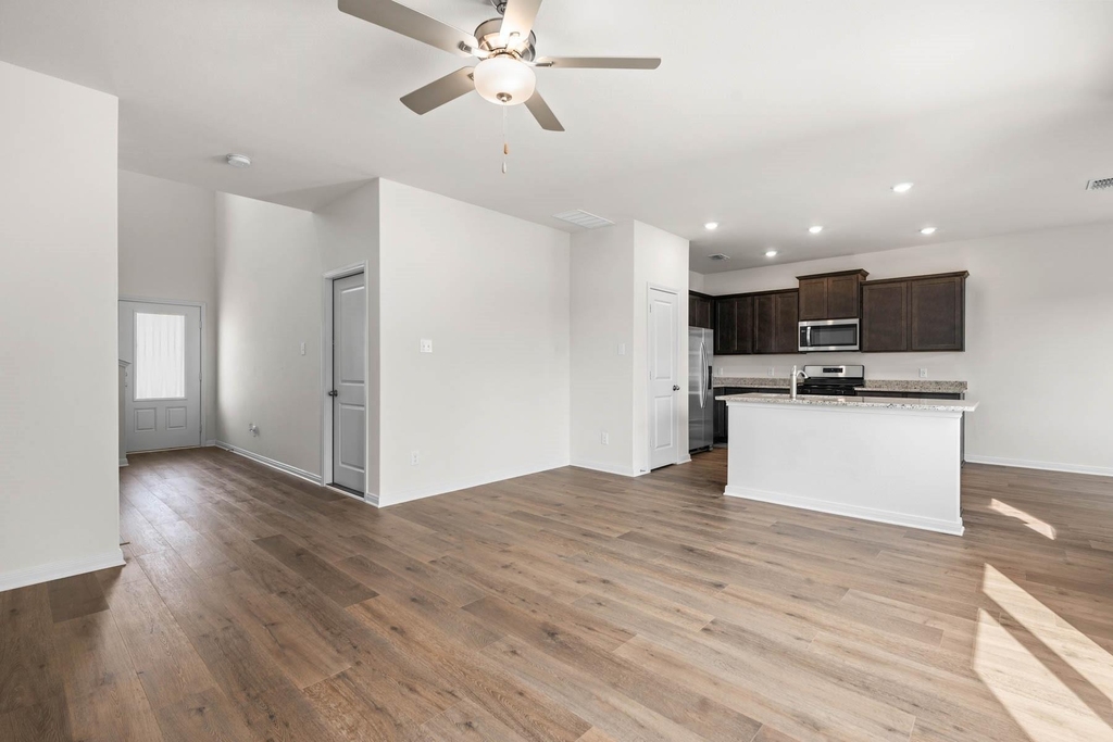 8433 Fort Benton Drive - Photo 4