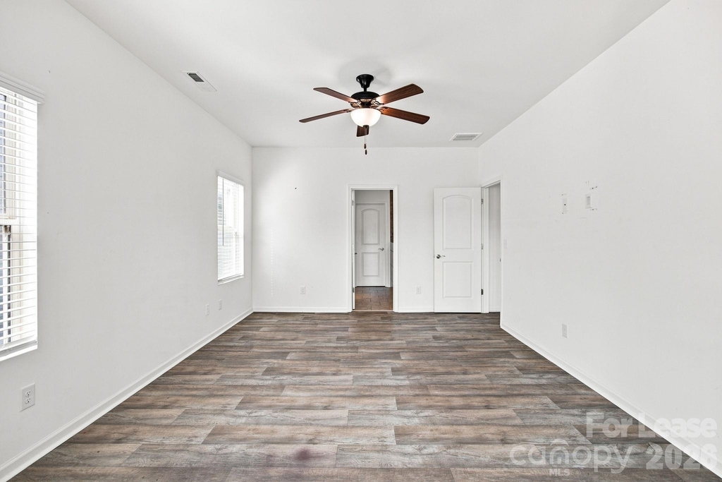 219 Canada Drive - Photo 9