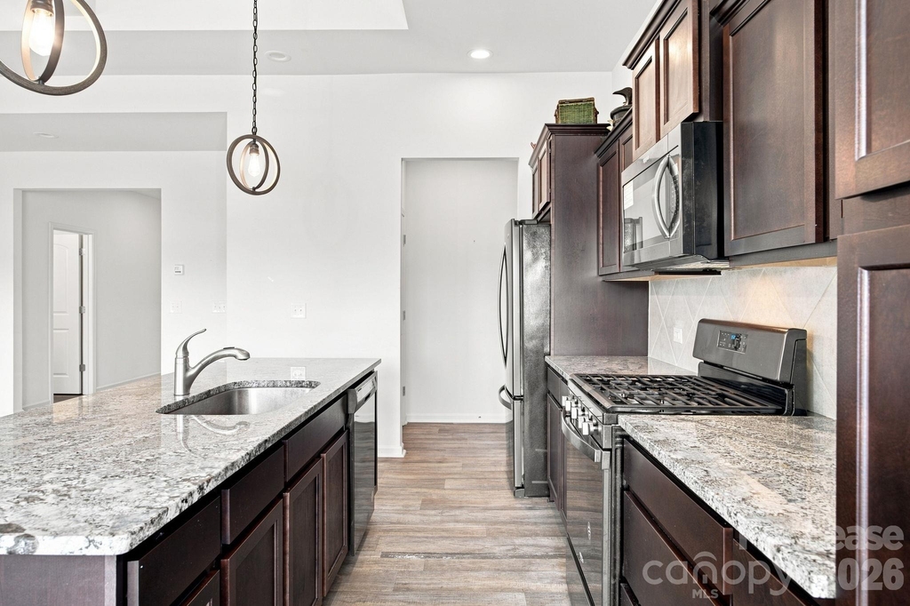 219 Canada Drive - Photo 5