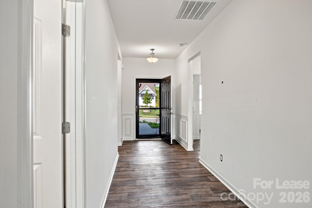 219 Canada Drive - Photo 3