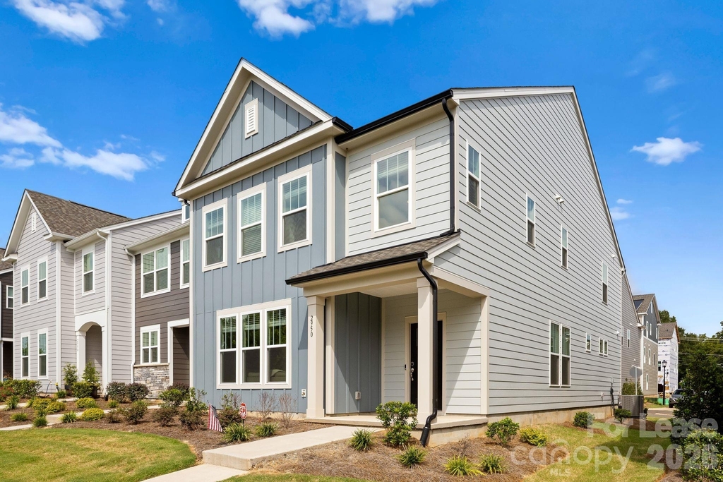 2950 Clyde Drive - Photo 3