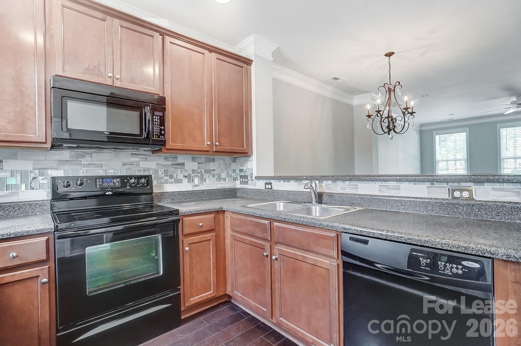 9519 Longstone Lane - Photo 10