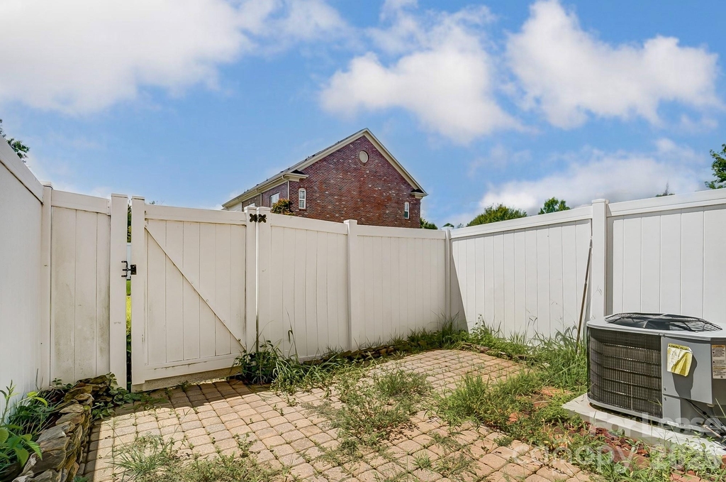 9519 Longstone Lane - Photo 35