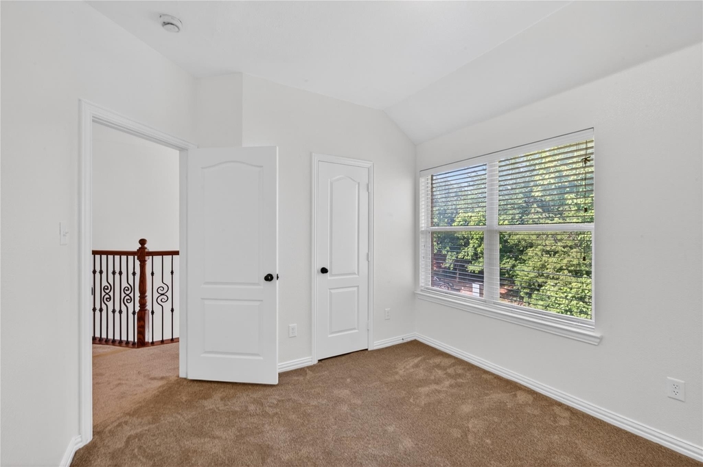 509 Heath Lane - Photo 8