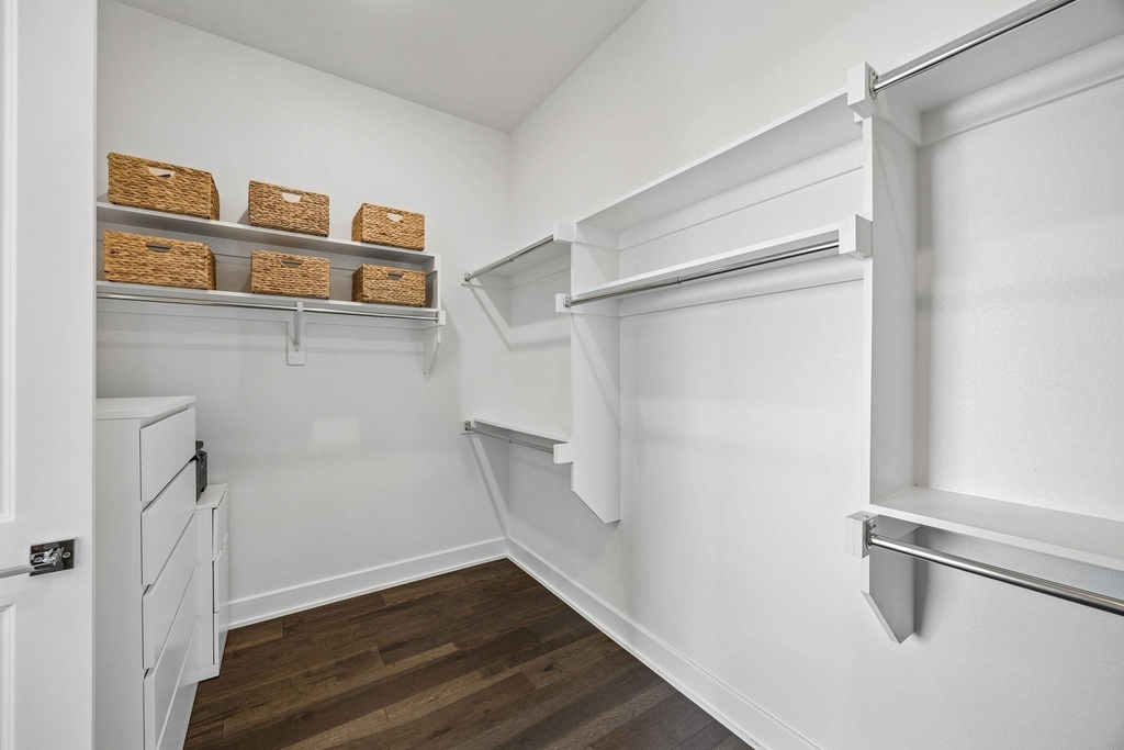 737 N Zang Boulevard - Photo 18