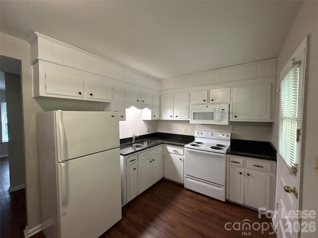 409 Hawley Avenue - Photo 3