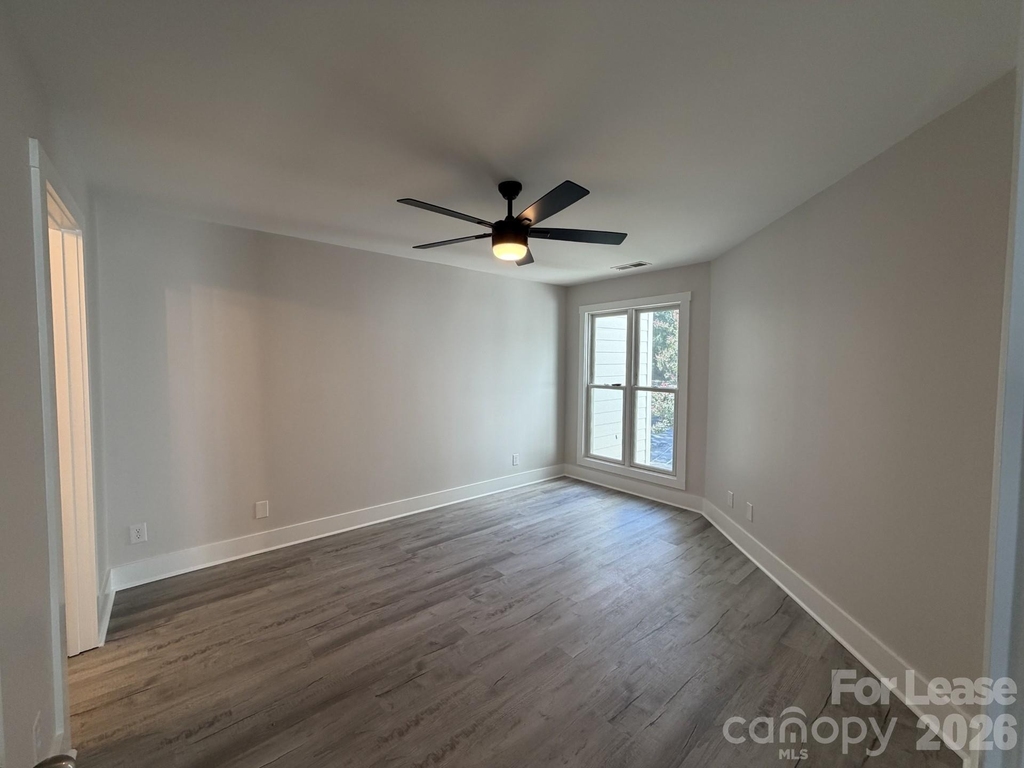 18729 Vineyard Point Lane - Photo 9