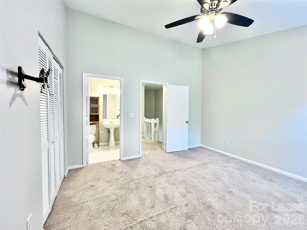 8253 Circle Tree Lane - Photo 13