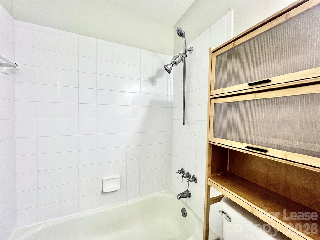 8253 Circle Tree Lane - Photo 15