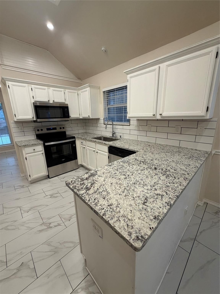 4724 Birchbend Lane - Photo 17